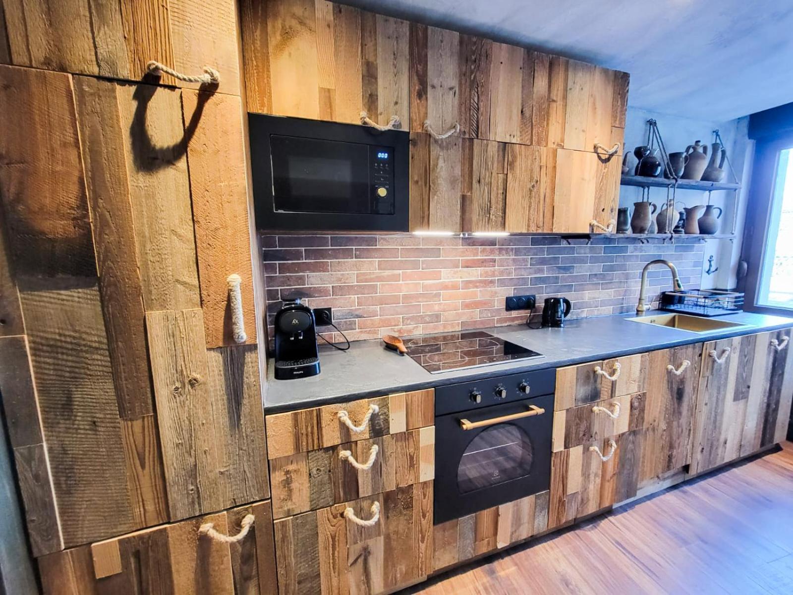 Le Repaire Des Pirates Logement Magique Sainte-Croix-en-Plaine Екстериор снимка