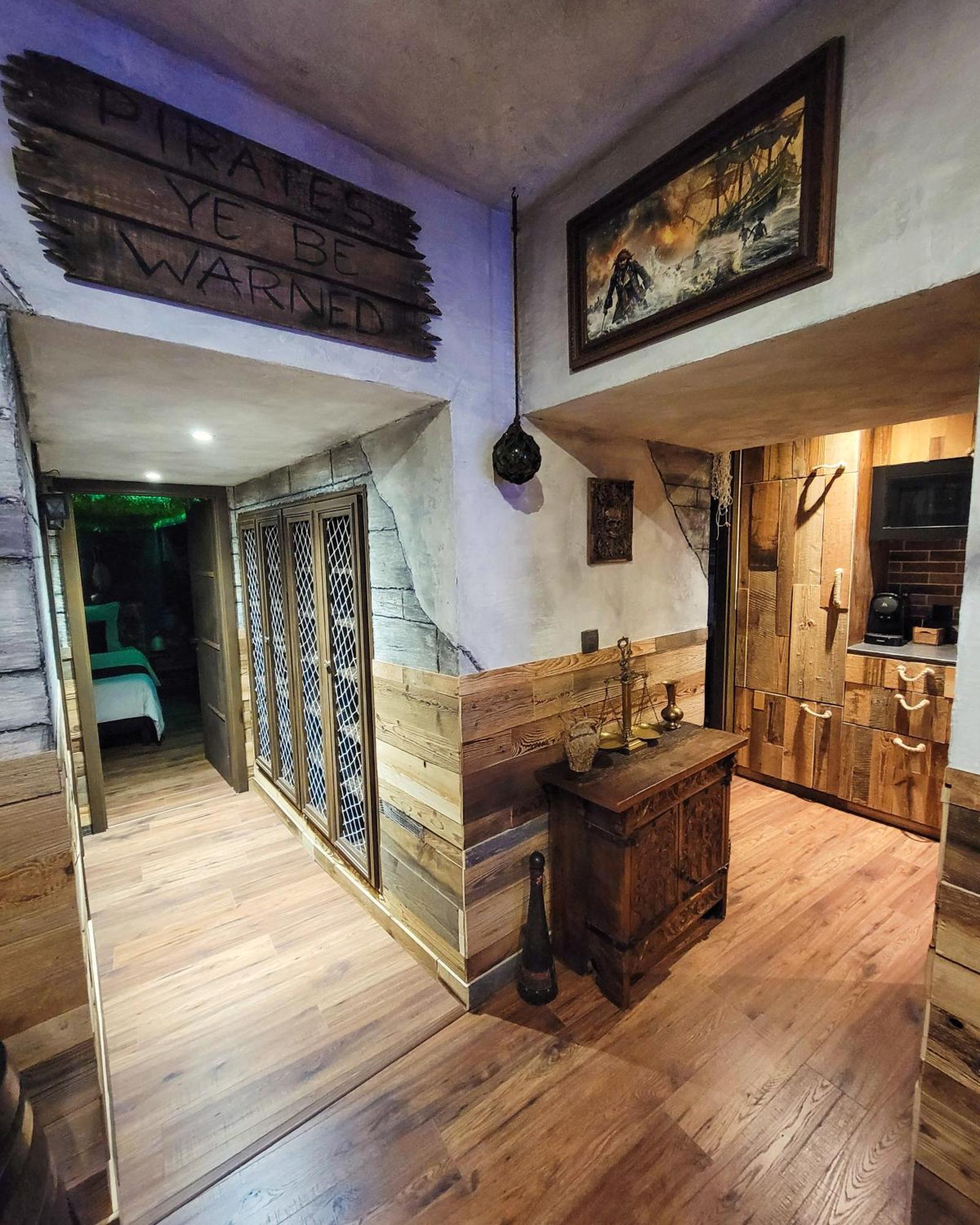 Le Repaire Des Pirates Logement Magique Sainte-Croix-en-Plaine Екстериор снимка
