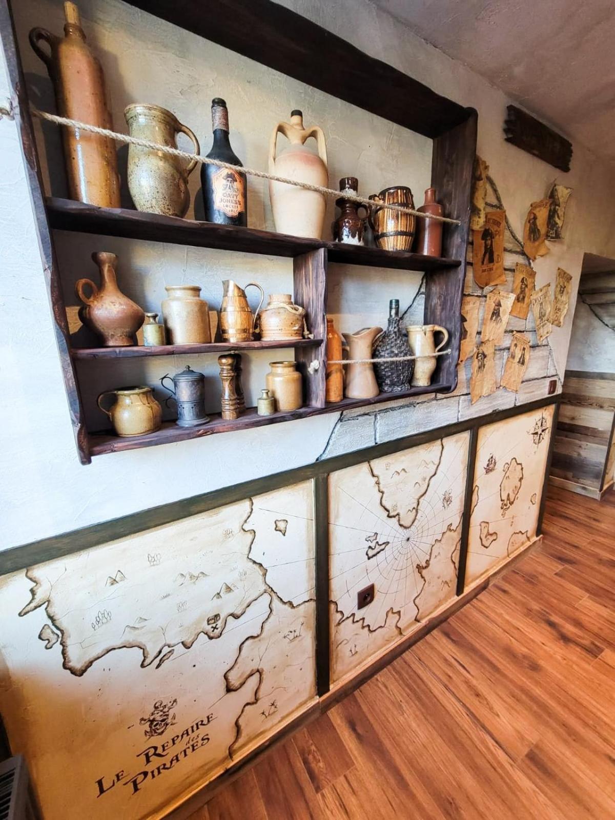 Le Repaire Des Pirates Logement Magique Sainte-Croix-en-Plaine Екстериор снимка